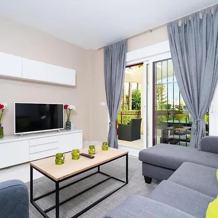El Palmeral Ii Apartment *